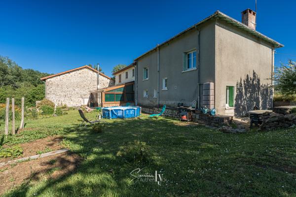 Maison
         6 pièces
        - 125 m² Exclusivité 156 000 € *