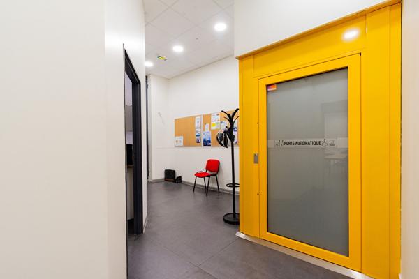 Local commercial 10 pièces 300 m2