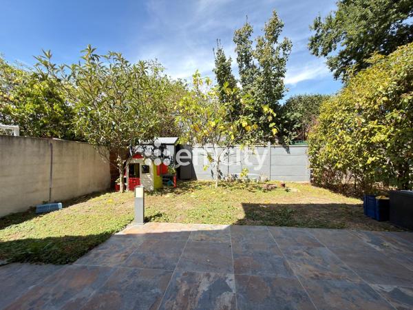 Maison
         5 pièces
        - 110 m² Exclusivité 499 000 € *