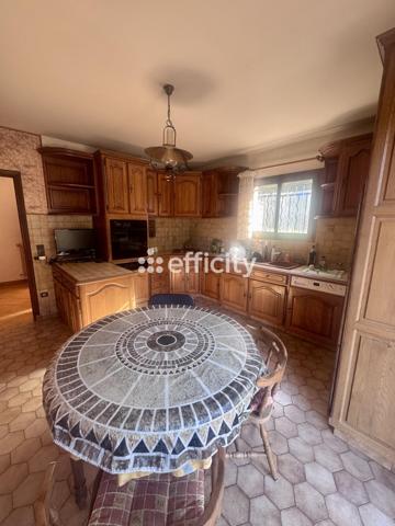 Maison 4 pièces - 397 m²