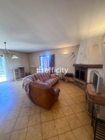 Maison 4 pièces - 397 m²