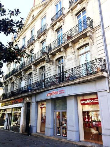COURS DES 50 OTAGES T1 A LOUER ,  
Nantes 44000