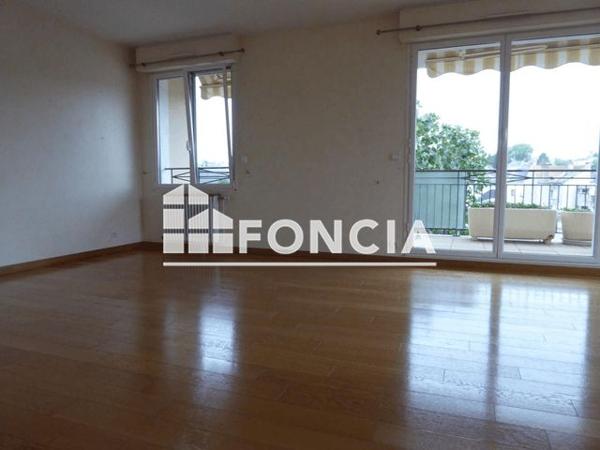 Location Appartement 5 pièces 103.1 m² - 11 ALLEE GEORGES LASCROUX Laval 53000