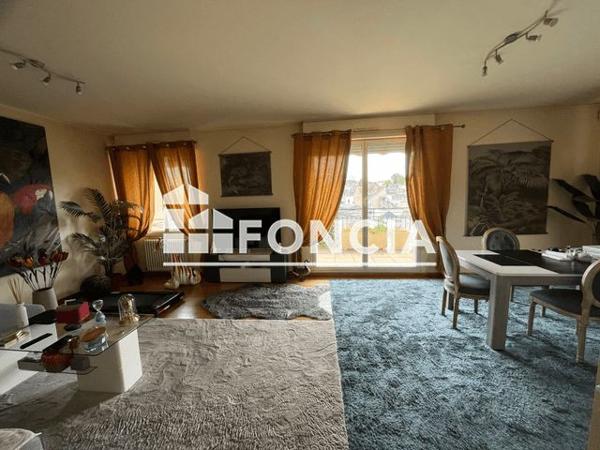 Location Appartement 5 pièces 103.1 m² - 11 ALLEE GEORGES LASCROUX Laval 53000