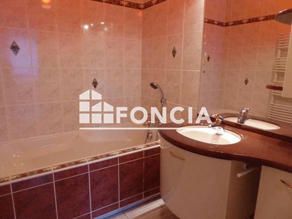 Location Appartement 5 pièces 103.1 m² - 11 ALLEE GEORGES LASCROUX Laval 53000