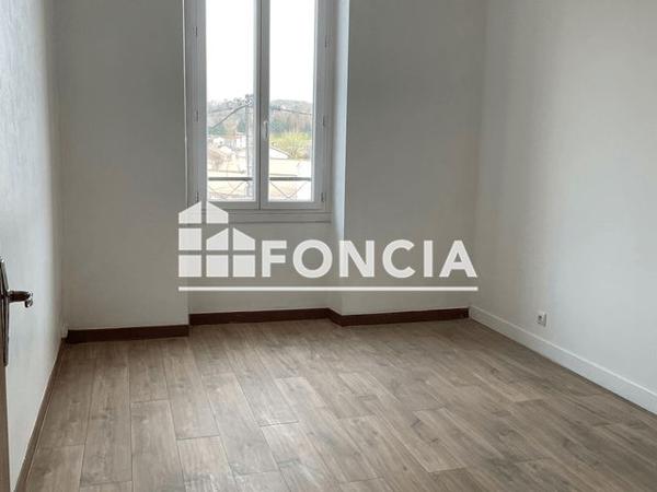 Location Appartement 3 pièces 58.6 m² - 49 RUE PAUL LAFARGUE Aubin 12110