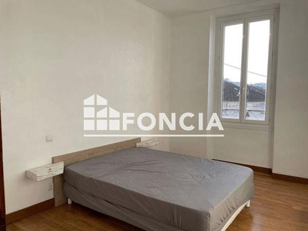 Location Appartement 3 pièces 58.6 m² - 49 RUE PAUL LAFARGUE Aubin 12110