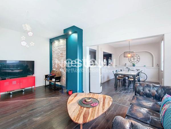 HYPERCENTRE DREUX : grande maison de centre-ville sur 3 niveaux avec toutes commodités à pieds et vue sur le domaine royale, 5 chambres