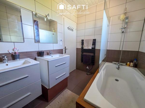 Pavillon 136m²- 4chambres- bureau- 556m² parcelle