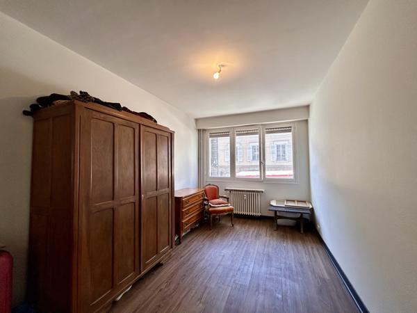 Appartement
         4 pièces
        - 81 m²