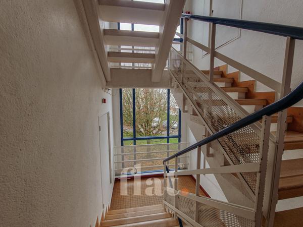 APPT T3 55 m2 / 2 CH / Longchamp + PARKING + BALCON