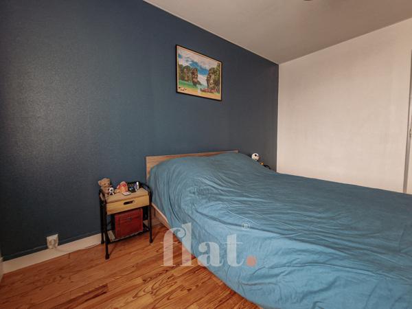 APPT T3 55 m2 / 2 CH / Longchamp + PARKING + BALCON