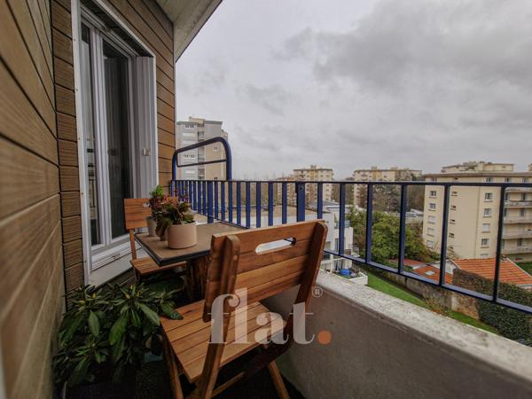 APPT T3 55 m2 / 2 CH / Longchamp + PARKING + BALCON