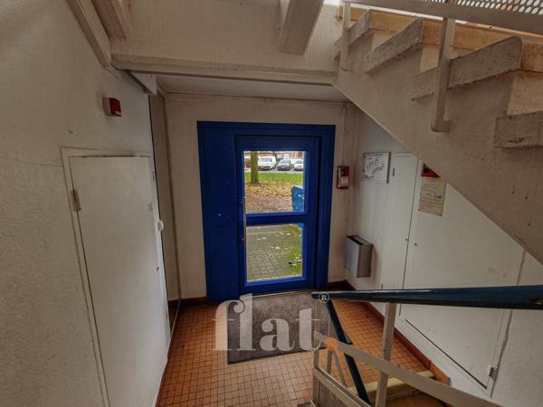 APPT T3 55 m2 / 2 CH / Longchamp + PARKING + BALCON