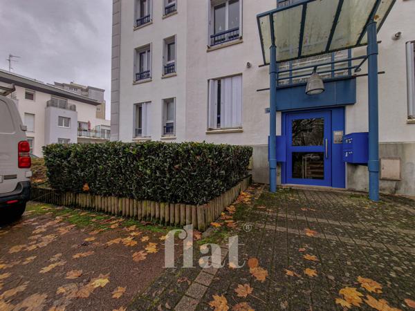 APPT T3 55 m2 / 2 CH / Longchamp + PARKING + BALCON