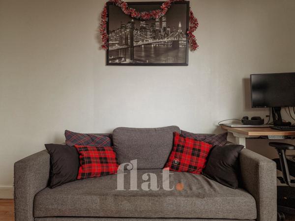 APPT T3 55 m2 / 2 CH / Longchamp + PARKING + BALCON