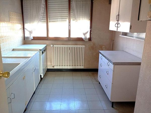 Appartement à vendre à Châtellerault dans la Vienne (86100), ref : 86024-AP01242   
Centre-ville