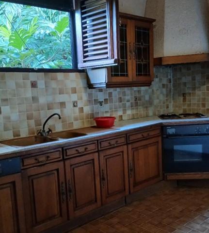 MAISON IDEALEMENT SITUEE