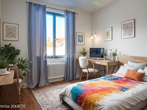 Maison familiale rénovée avec goût  lumineuse – 119 m² habitables / 140 m² utiles – Terrain de 359 m²

À Champigny-sur-Marne, dans un secteur calme,  découvrez cette magnifique maison familiale entièrement rénovée et agrandie en 2021, alliant confort moderne, prestations de qualité et espace de vie lumineux.
Édifiée sur un terrain de 359 m², cette maison surélevée vous offre une surface habitable de 119 m² (140 m² utiles), répartie sur trois niveaux, avec un sous-sol total entièrement aménagé et un garage attenant.
Les points forts :
- Rénovation complète récente, matériaux de qualité
- Excellente isolation (intérieure et extérieure), huisseries double vitrage
- Grande pièce de vie en L, baignée de lumière grâce à son exposition traversante et son puits de lumière
- Cuisine moderne entièrement aménagée et équipée, ouverte par l'intermédiaire d'une verrière sur la salle à manger et en plus une grande pièce à vivre.
- Trois belles chambres à l’étage, dont une suite parentale avec dressing, salle d’eau (douche à l’italienne) et WC
- Salle de bain indépendante avec baignoire pour les deux autres chambres
- Grenier aménagé
- Sous-sol complet avec accès intérieur et extérieur, comprenant une cuisine, une salle d’eau, WC et nombreux rangements
Cette maison est idéale pour une famille à la recherche d’un bien sans travaux, bien situé, au calme, tout en restant proche des commodités, transports, écoles et commerces.
Les photos présentées ont été retouchées virtuellement afin de vous proposer un aménagement intérieur neutre et inspirant, facilitant une meilleure projection. Les volumes et surfaces restent fidèlement représentés.

À visiter sans tarder !