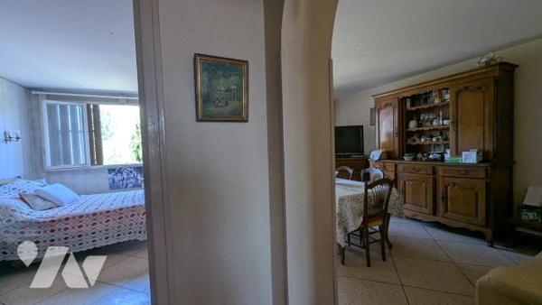 MARSEILLE 13003 – T3 60 m² traversant, ascenseur, balcon, cave, parking libre dans résidence fermée