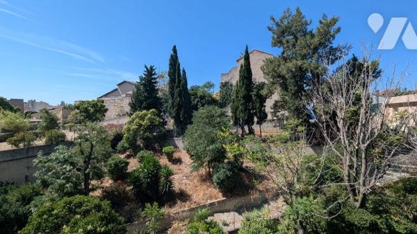 MARSEILLE 13003 – T3 60 m² traversant, ascenseur, balcon, cave, parking libre dans résidence fermée