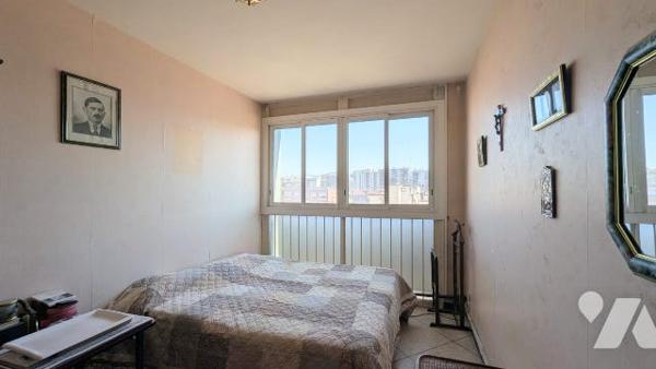 MARSEILLE 13003 – T3 60 m² traversant, ascenseur, balcon, cave, parking libre dans résidence fermée
