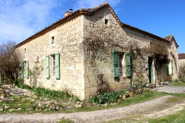 Charmante propriété rurale à vendre, dans un cadre bucolique et romantique, proche de SAINT CLAR (32)