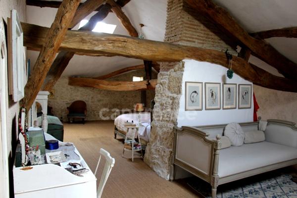 Charmante propriété rurale à vendre, dans un cadre bucolique et romantique, proche de SAINT CLAR (32)