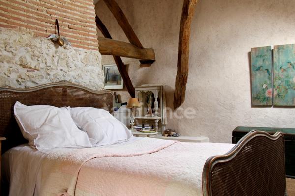 Charmante propriété rurale à vendre, dans un cadre bucolique et romantique, proche de SAINT CLAR (32)