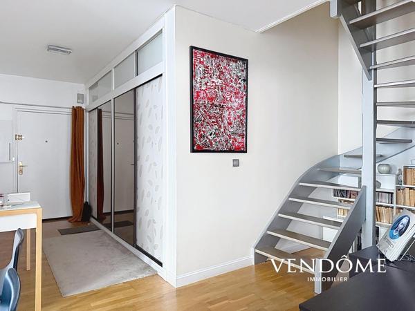 Lille, RUE ROYALE - Appartement 120 m² - 2 Chambres - Parking