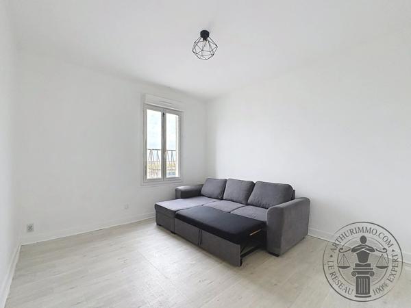 Vente                                                      Maison
                        
                     3 pièces                      63 m2                     à Sainville