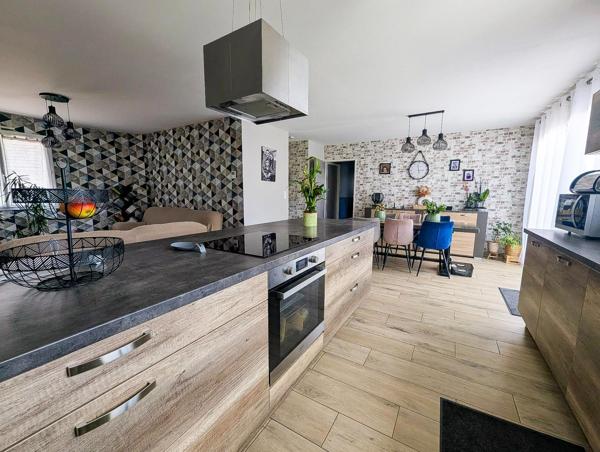 Maison à GUECELARD, 72230 - 5 pièces 112m²