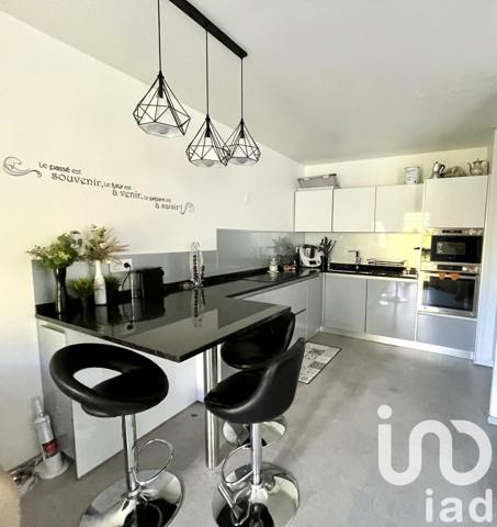 Appartement 3 pièces de 68 m² à Vaux-le-Pénil (77000)