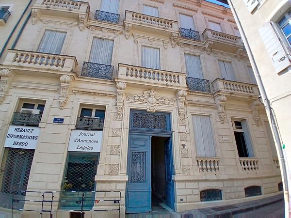 GRAND APPARTEMENT 165M2 DANS BEL IMMEUBLE DE STYLE HAUSSMANNIEN