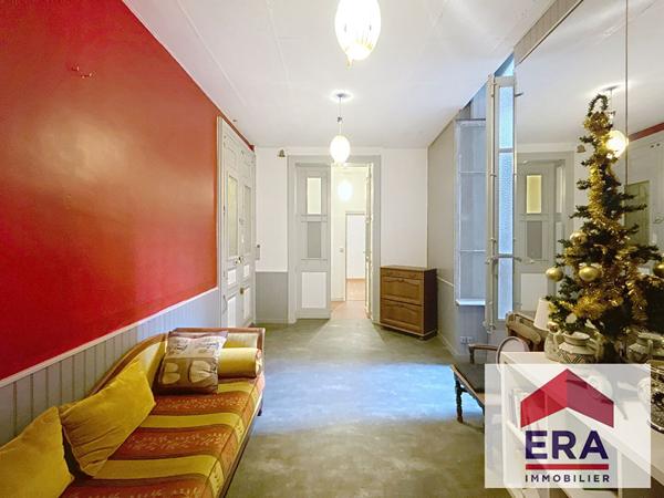 GRAND APPARTEMENT 165M2 DANS BEL IMMEUBLE DE STYLE HAUSSMANNIEN