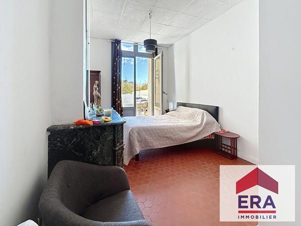 GRAND APPARTEMENT 165M2 DANS BEL IMMEUBLE DE STYLE HAUSSMANNIEN