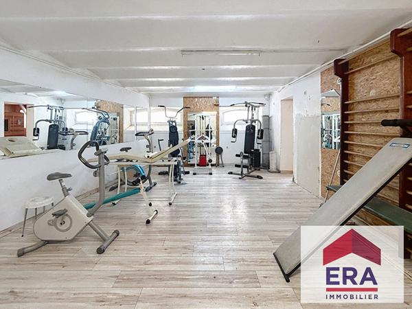 GRAND APPARTEMENT 165M2 DANS BEL IMMEUBLE DE STYLE HAUSSMANNIEN