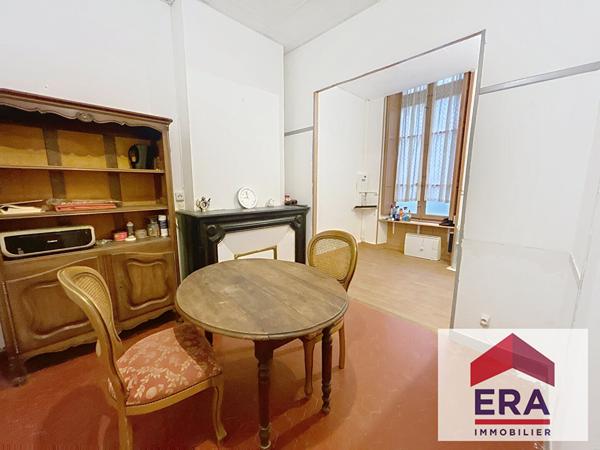 GRAND APPARTEMENT 165M2 DANS BEL IMMEUBLE DE STYLE HAUSSMANNIEN