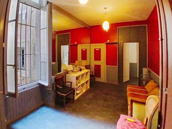 GRAND APPARTEMENT 165M2 DANS BEL IMMEUBLE DE STYLE HAUSSMANNIEN