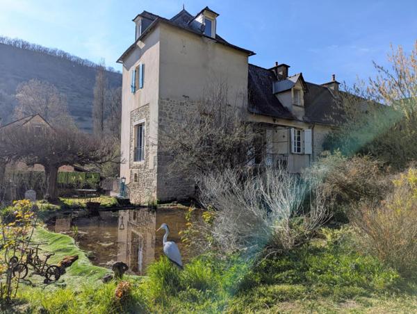 Charmante maison ancienne à Cougousse (moins de 20 min de Rodez et à 5 min de Marcillac-Vallon)