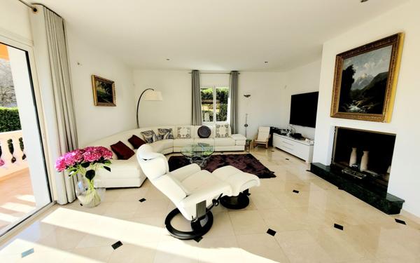 Maison à vendre    6 pièces • 240 m2 Sergy