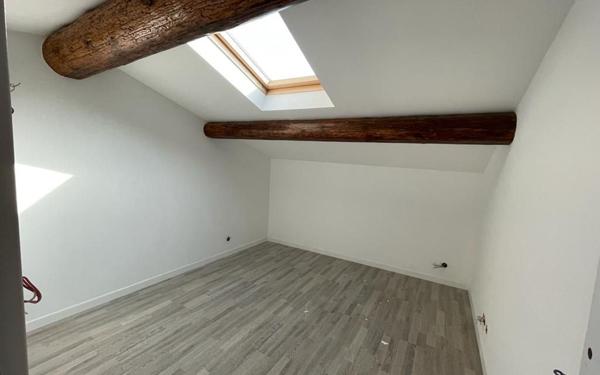 Appartement à vendre    3 pièces • 79 m2 Nîmes