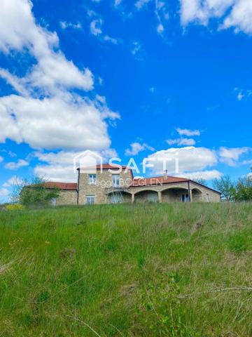 SUPERBE PROPRIETE  DE 180 M 2  A DECOUVRIR A CRAYSSAC