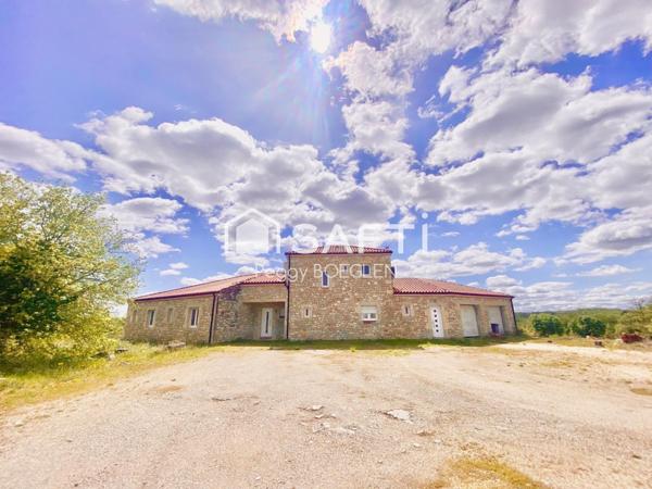 SUPERBE PROPRIETE  DE 180 M 2  A DECOUVRIR A CRAYSSAC