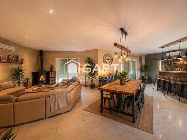 SUPERBE PROPRIETE  DE 180 M 2  A DECOUVRIR A CRAYSSAC