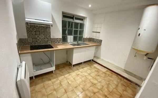 Appartement à louer    1 pièce • 30 m2 Pont-Saint-Esprit