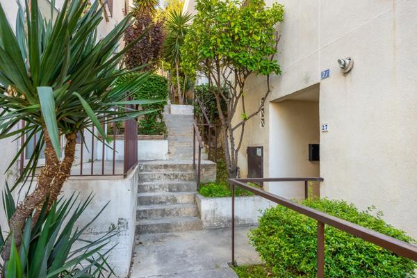 ***VISITE VIRTUELLE DISPONIBLE SUR DEMANDE…MARSEILLE 11/12EME…APPARTEMENT-VILLA…LE COLLET DES COMTES…TERRASSE ET JARDIN…DOUBLE BOX…RARE À LA VENTE***