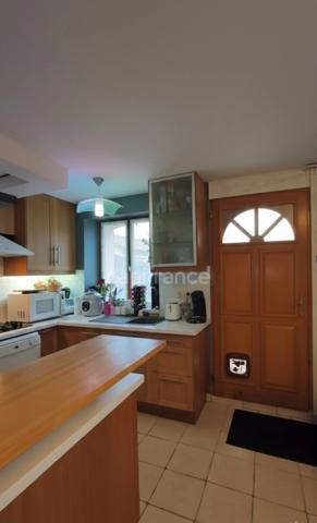 T3 Rez-de-Jardin 57 m² – Terrasse 60 m², Parking couvert, Cave 26 m² – À 5 min de Voiron