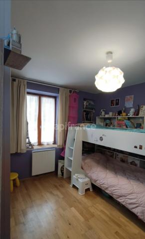 T3 Rez-de-Jardin 57 m² – Terrasse 60 m², Parking couvert, Cave 26 m² – À 5 min de Voiron