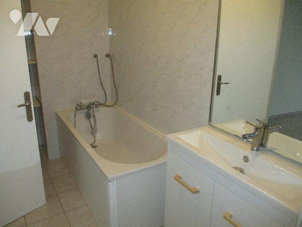 MAISON A VENDRE DESVRES 5 CHAMBRES, JARDIN, GARAGE